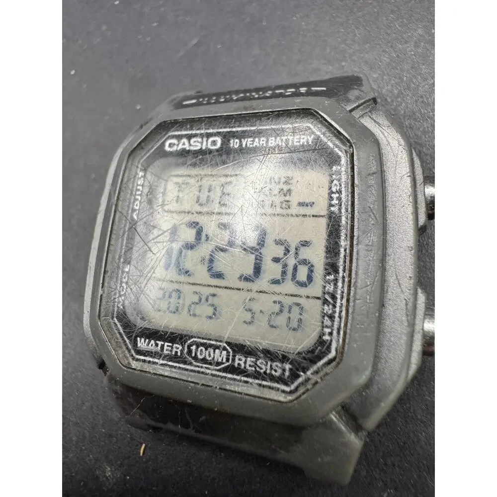 Casio Illuminator Adult Classic Digital Sport Watch W-800HM 7AKC Working